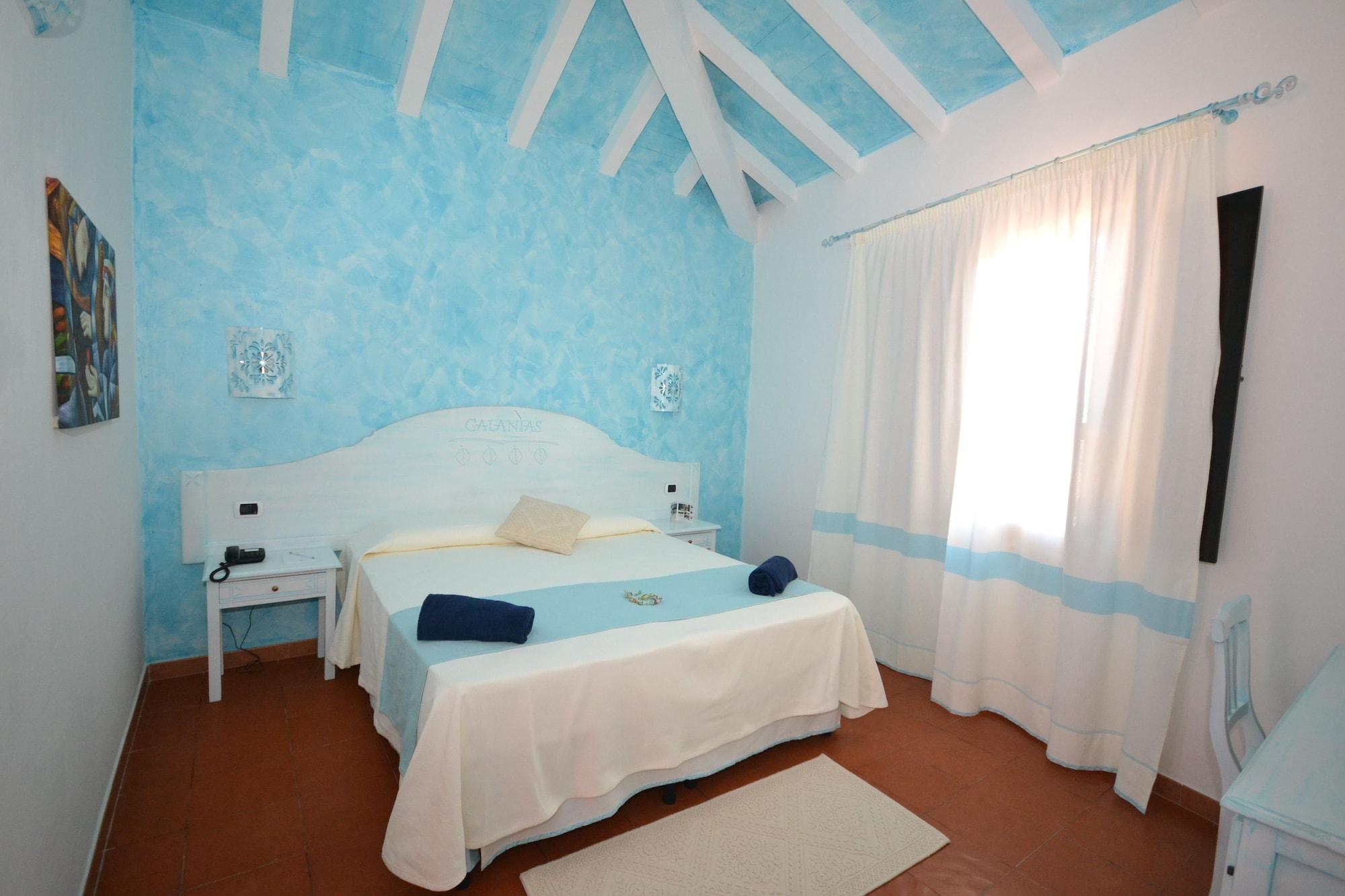 Felix Hotels - Galanias Hotel & Retreat Бари Сардо Екстериор снимка