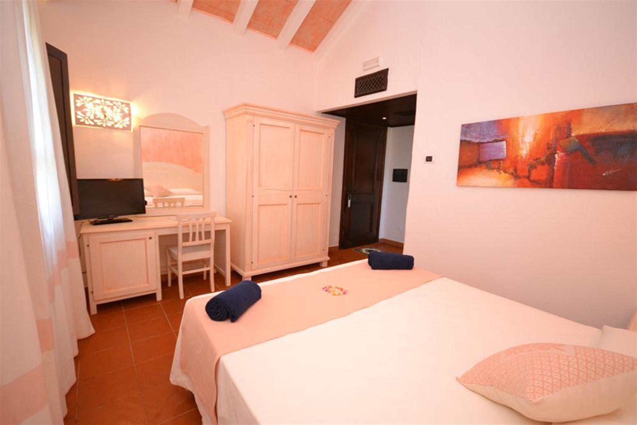 Felix Hotels - Galanias Hotel & Retreat Бари Сардо Екстериор снимка