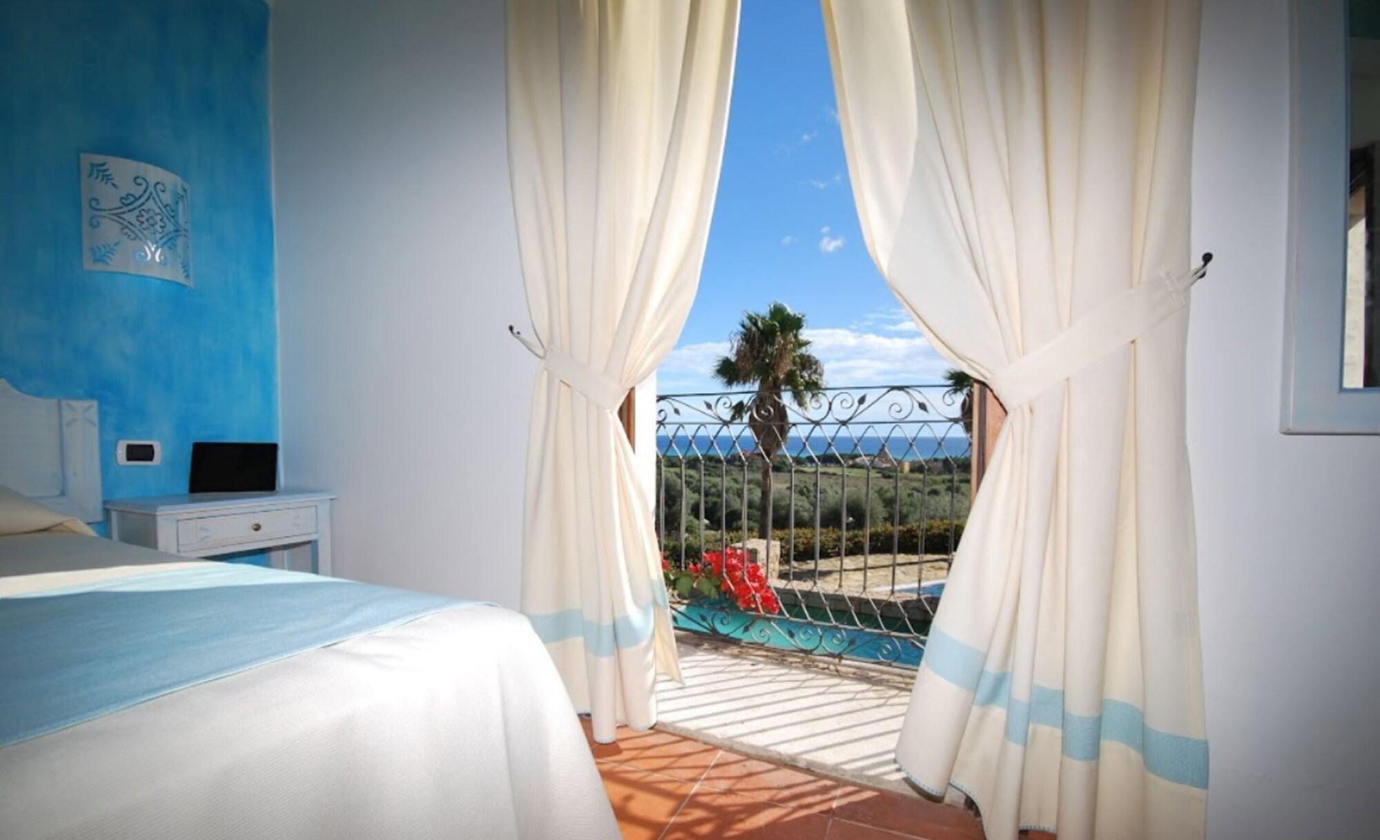 Felix Hotels - Galanias Hotel & Retreat Бари Сардо Екстериор снимка