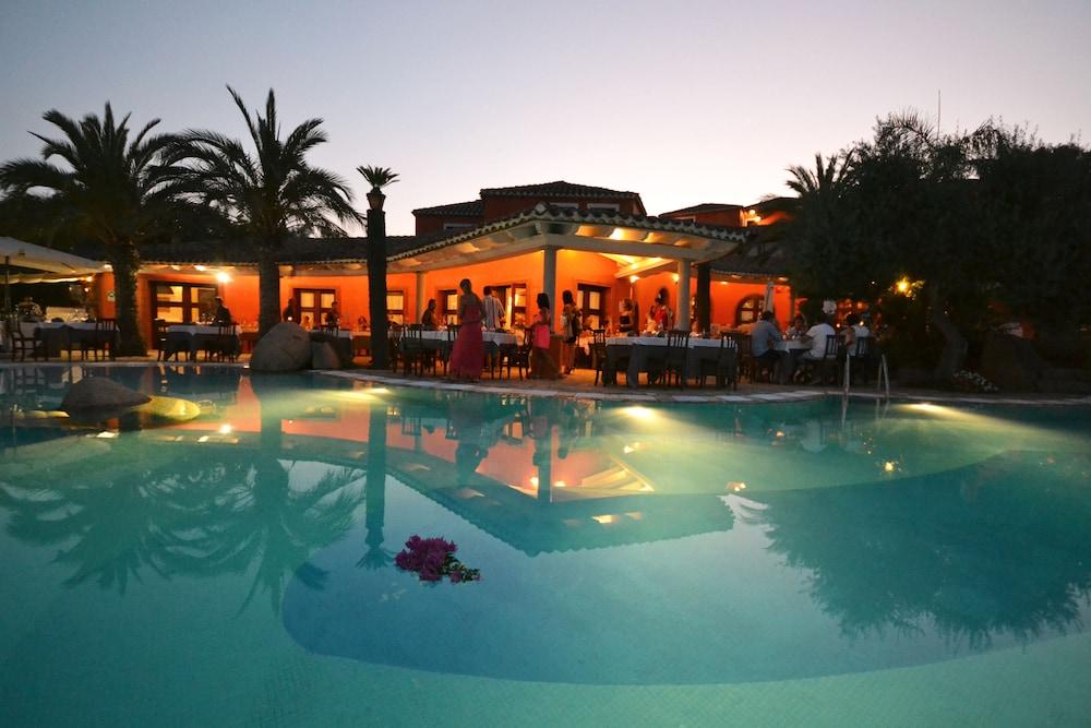 Felix Hotels - Galanias Hotel & Retreat Бари Сардо Екстериор снимка