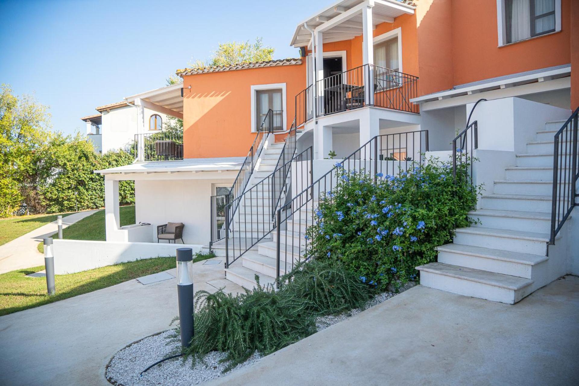 Felix Hotels - Galanias Hotel & Retreat Бари Сардо Екстериор снимка