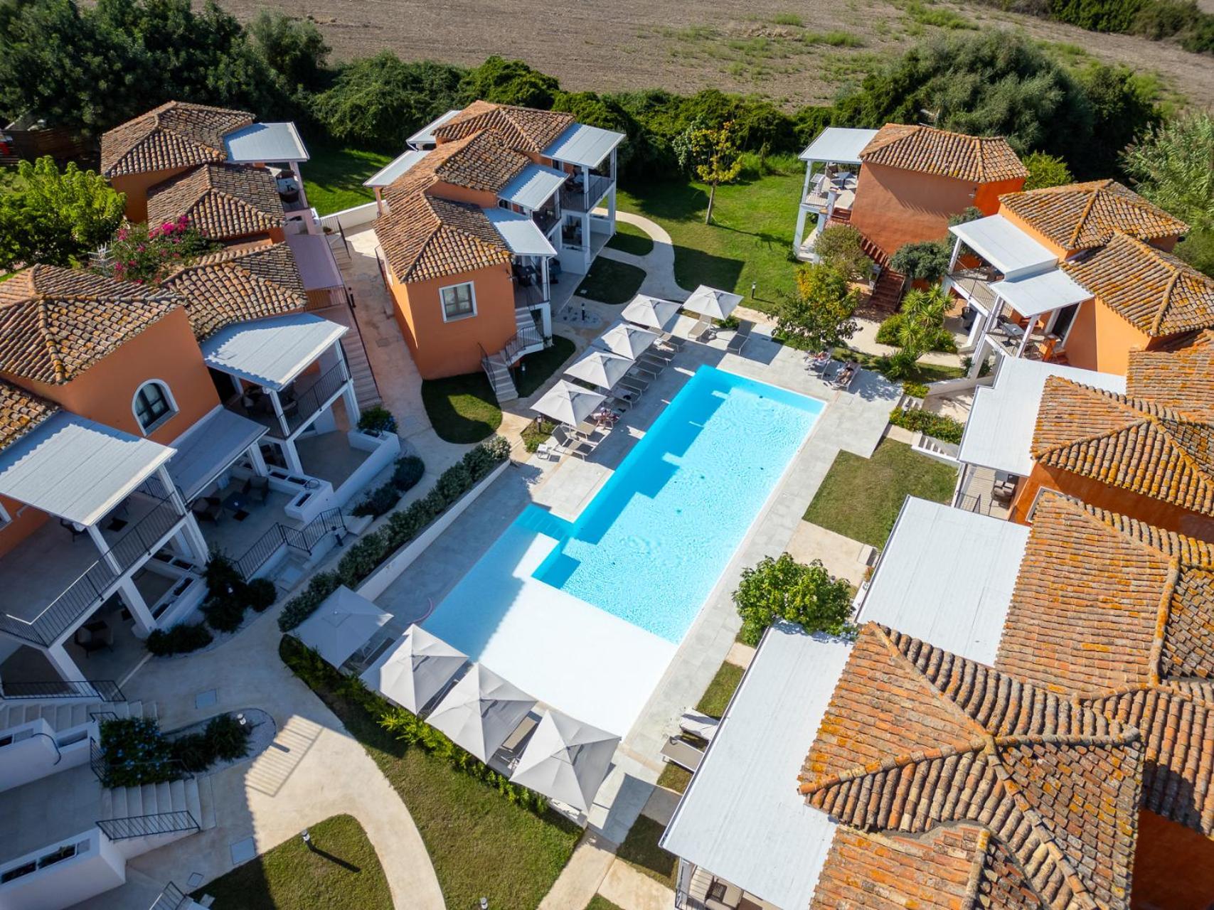 Felix Hotels - Galanias Hotel & Retreat Бари Сардо Екстериор снимка