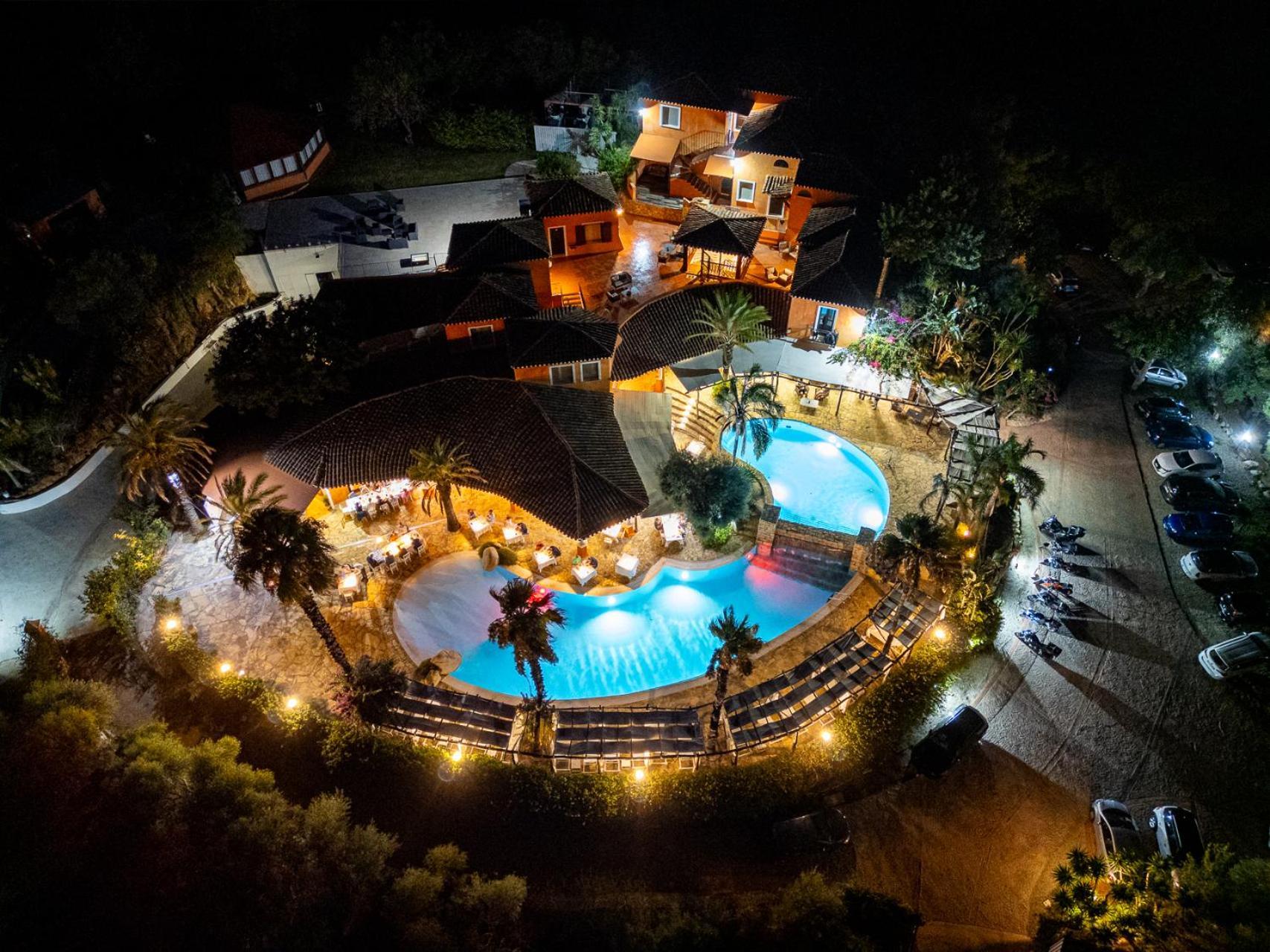 Felix Hotels - Galanias Hotel & Retreat Бари Сардо Екстериор снимка